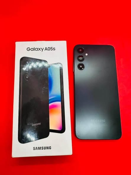 Samsung A05s photo 1