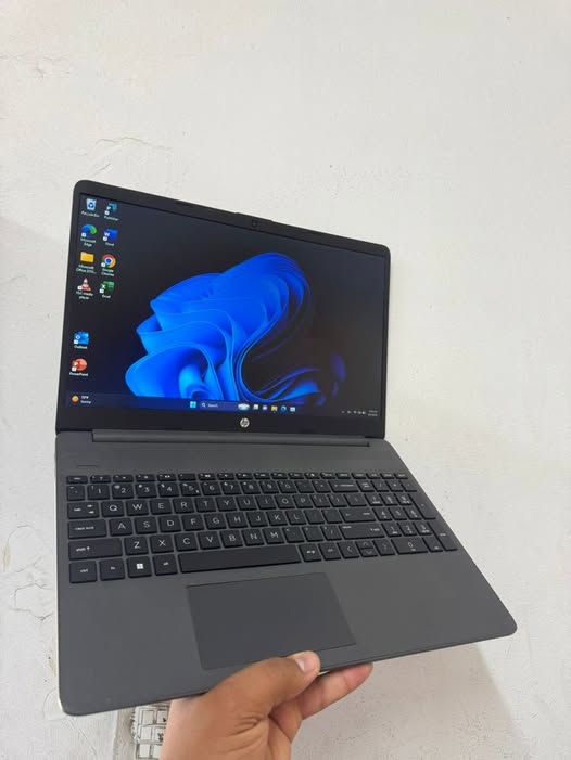 HP G9 photo 1