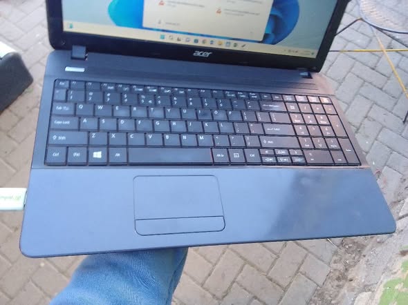 Acer laptop photo 3