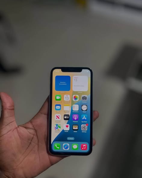 iPhone 11  128gb photo 1