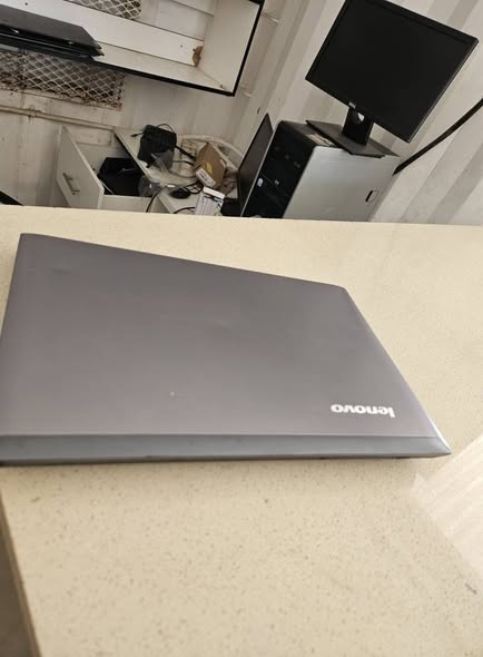 Lenovo core i5 Laptop photo 2