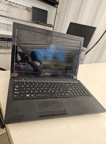 Lenovo core i5 Laptop photo 4