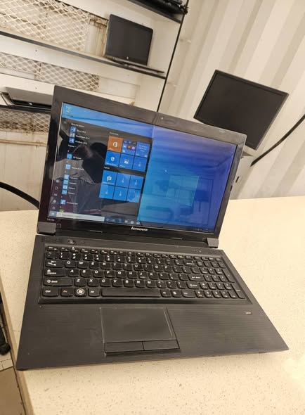 Lenovo core i5 Laptop photo 1