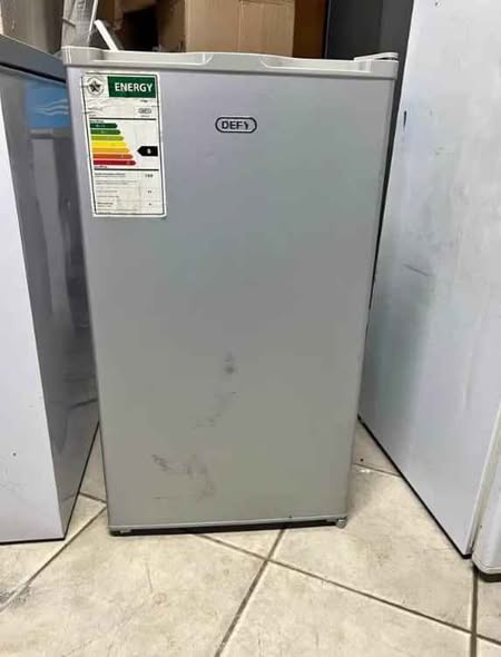 Mini fridge photo 1