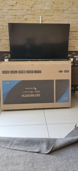 Skyworth smart 43 inch photo 1