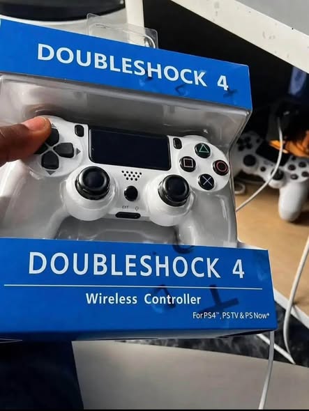 Ps4 Wireless Controllers photo 1