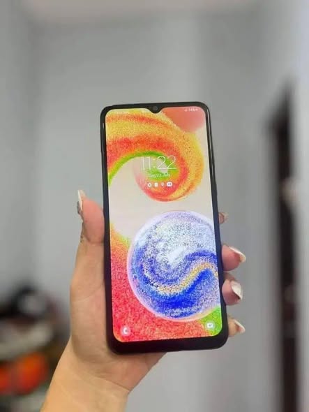 Samsung A04 photo 2