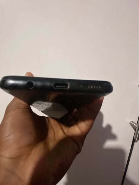 Samsung Galaxy A20 photo 4