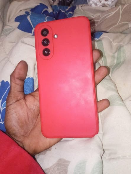 Samsung Galaxy A17 photo 1