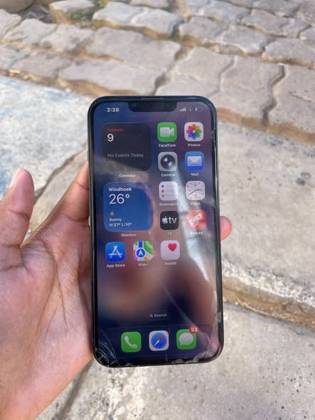Iphone 13 128gig photo 2
