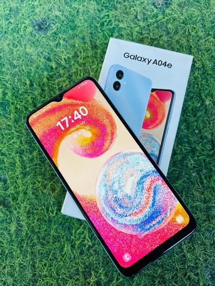 Samsung A04e photo 1