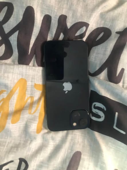 iPhone 13 photo 1
