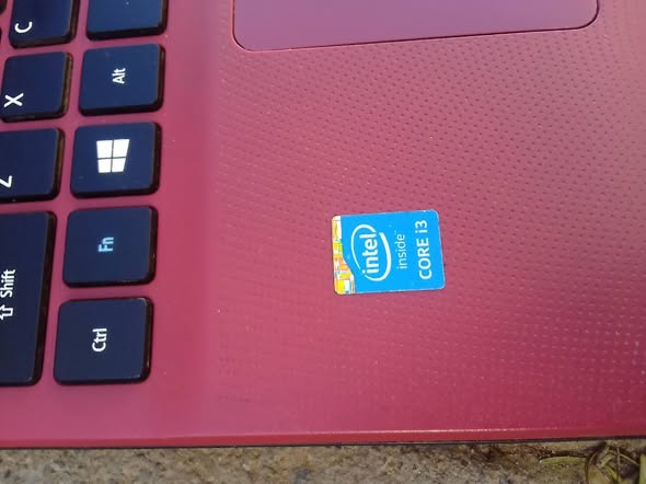 Acer slim Laptop photo 2