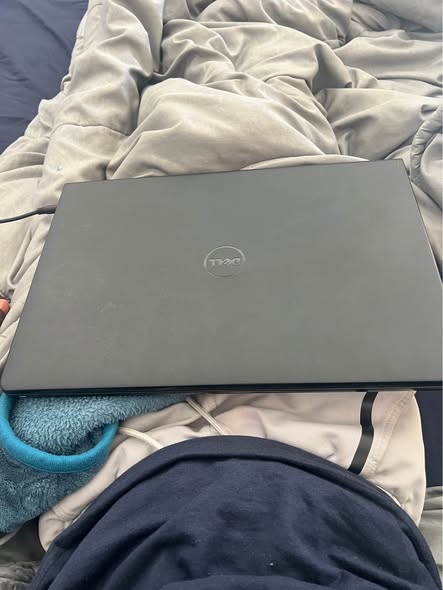 Dell Laptop photo 4