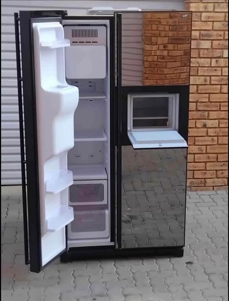 Samsung double door fridge and freezer photo 5