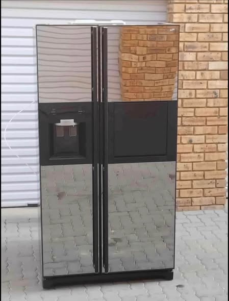 Samsung double door fridge and freezer photo 3