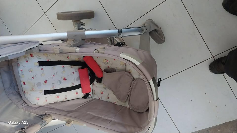 Baby stroller photo 1