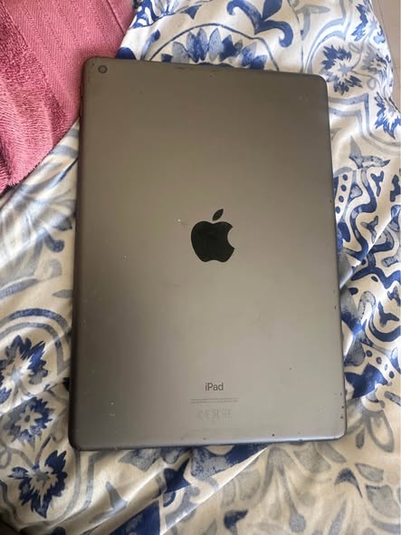 iPad 8th Generation photo 2