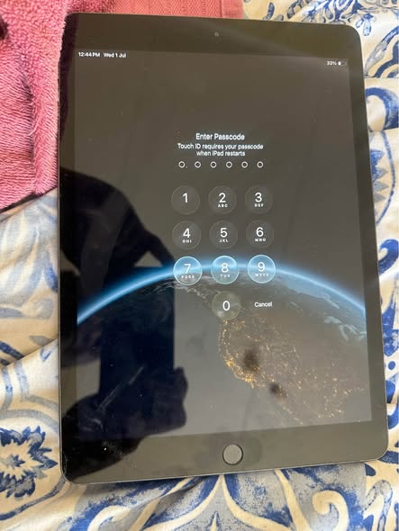 iPad 8th Generation photo 1
