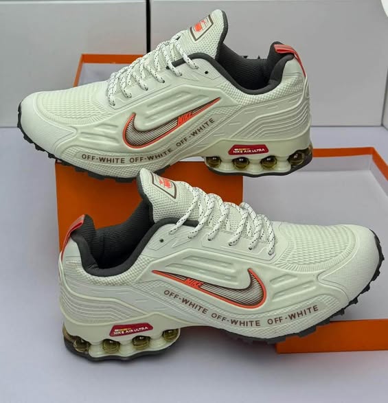 Sneakers photo 1