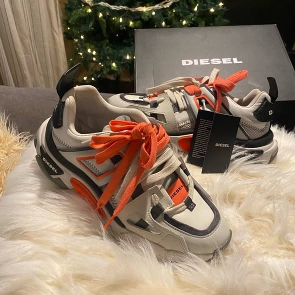 DIESEL SNEAKERS photo 1