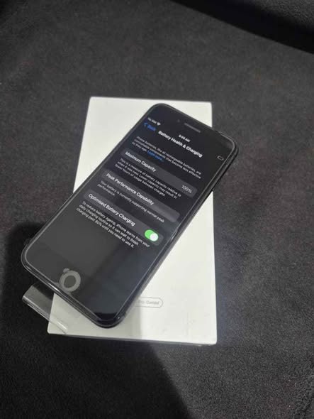 IPhone 8 64GB photo 2