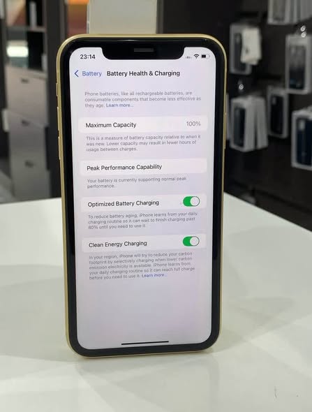 iPhone XR photo 2