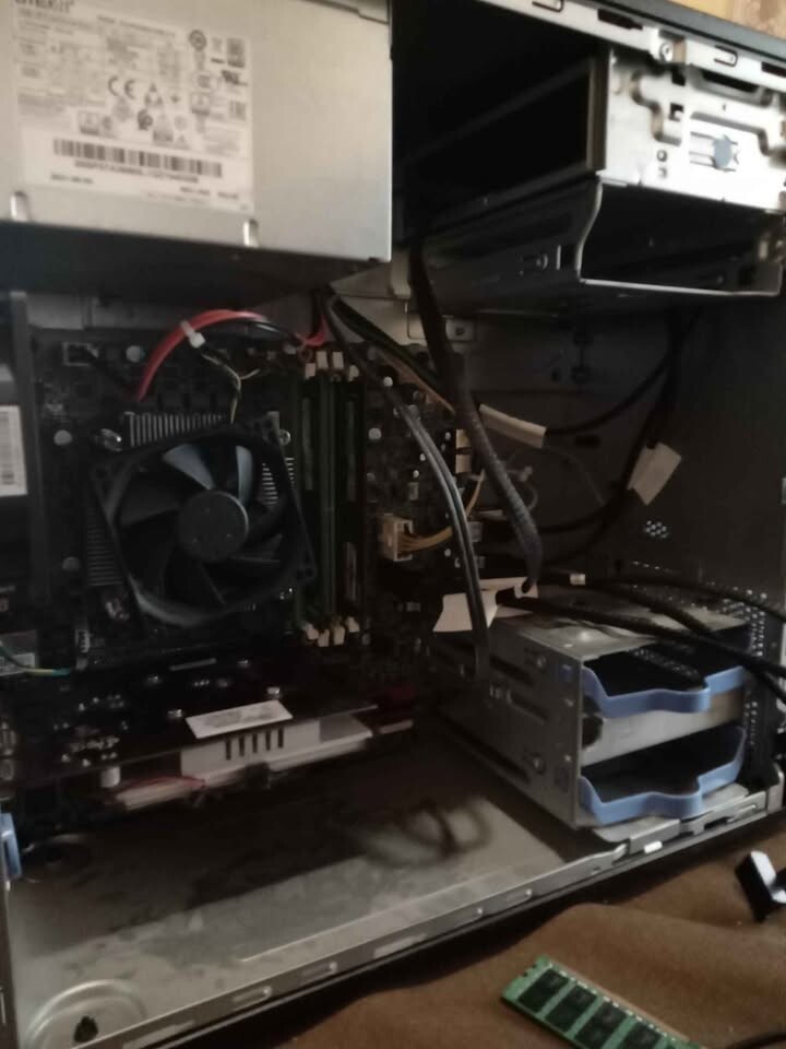Desktop computer Xeon E-2224G, 24gb ram and GT630 4gb photo 1