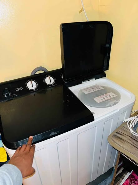 Defy washing machine photo 1
