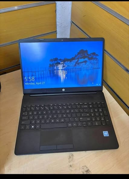 Hp Laptop photo 2