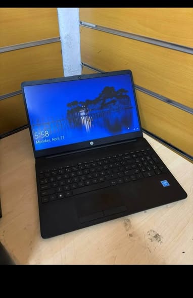 Hp Laptop photo 1