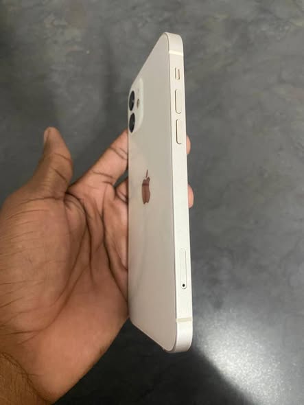 iPhone 12 photo 2