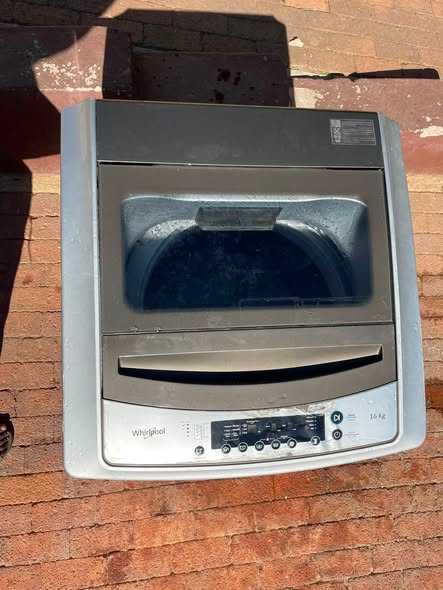 Whirlpool 16kg washing machine photo 1