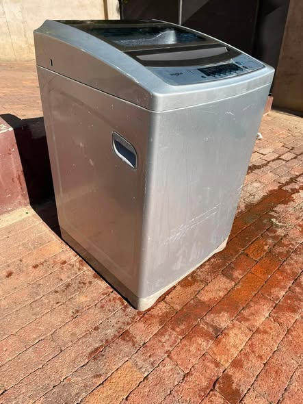Whirlpool 16kg washing machine photo 3