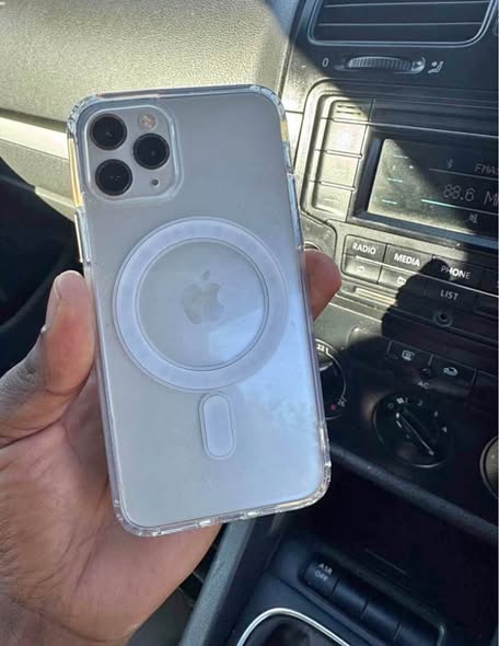 iPhone 11 Pro Max photo 1