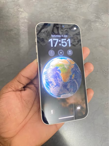 iPhone 12 photo 4