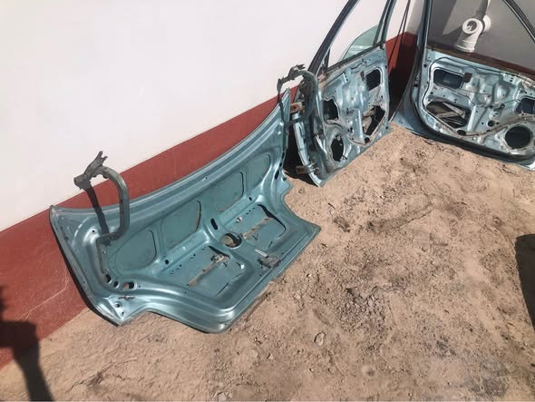 TOYOTA COROLLA PARTS photo 2