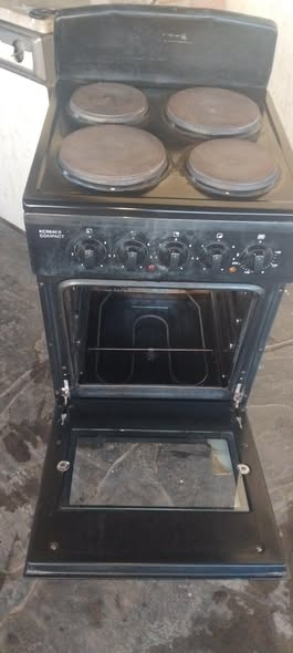Defy 4 plates stove and oven photo 3
