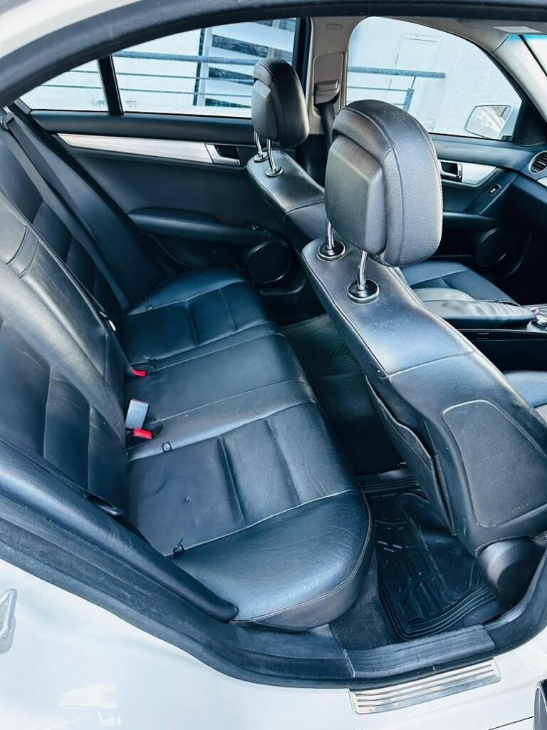 Mercedes-Benz C200 (W204 Facelift) 2013 model photo 4