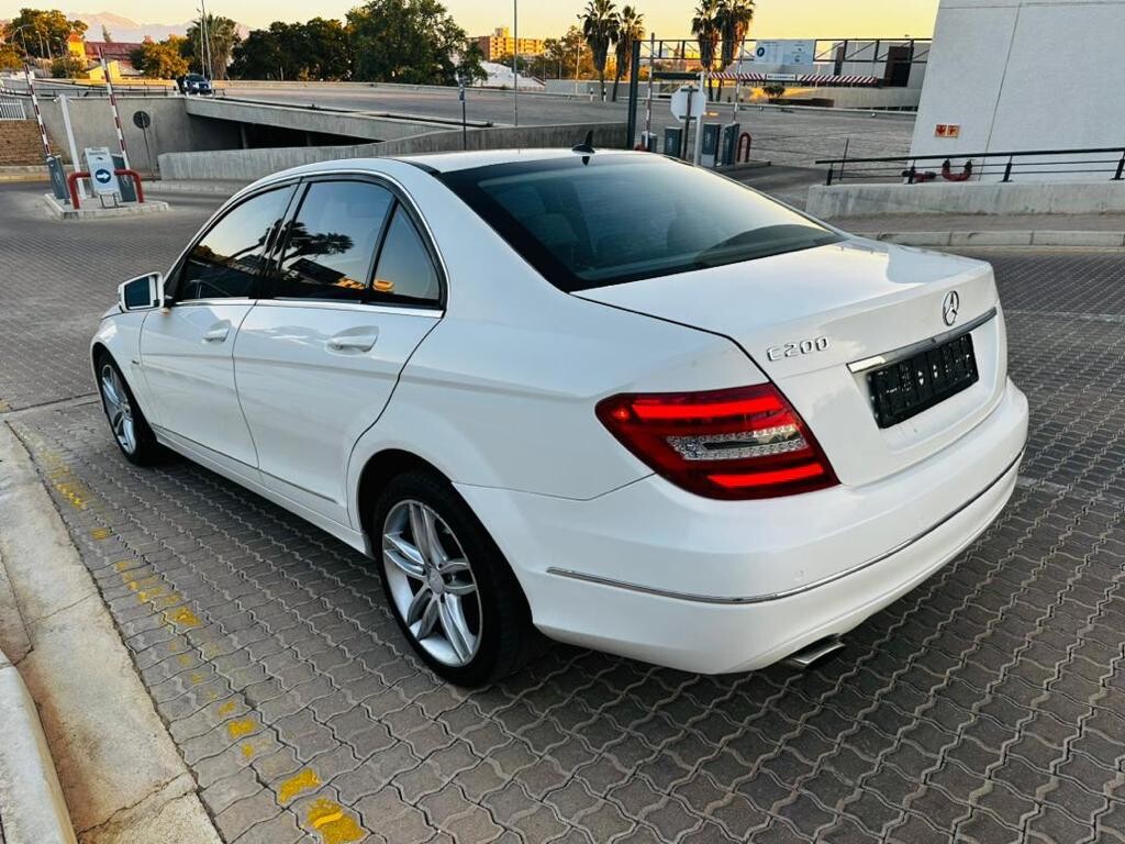 Mercedes-Benz C200 (W204 Facelift) 2013 model photo 6