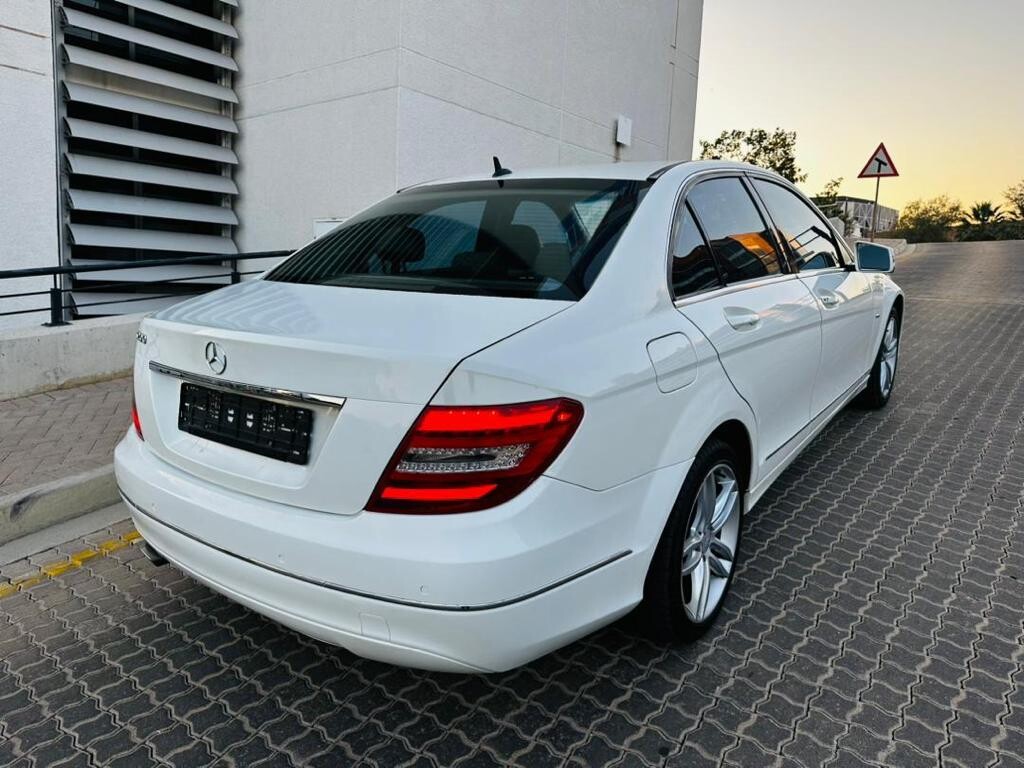Mercedes-Benz C200 (W204 Facelift) 2013 model photo 8