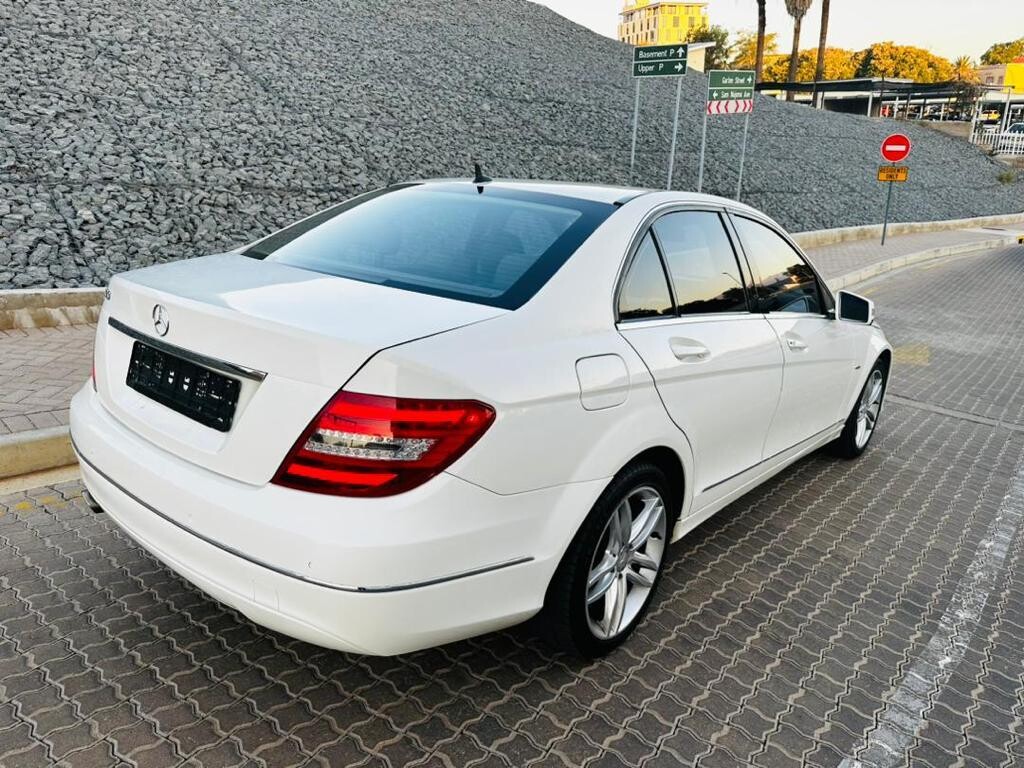 Mercedes-Benz C200 (W204 Facelift) 2013 model photo 5
