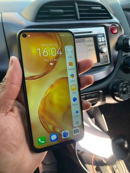Huawei P40 LITE photo 3
