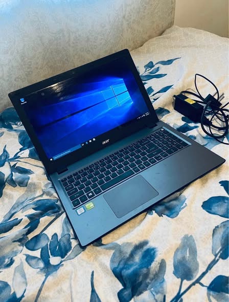 Acer photo 1