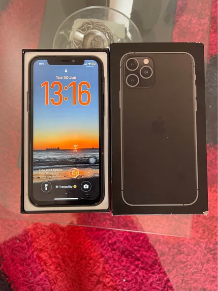 iPhone 11 Pro photo 1