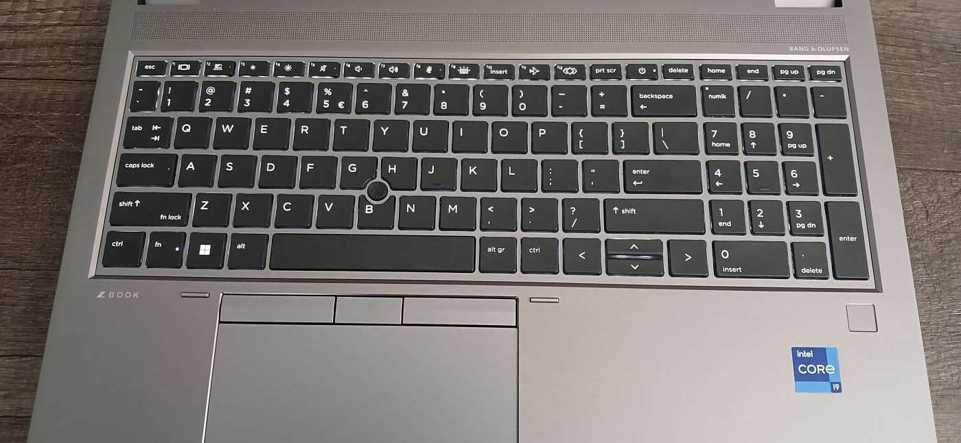 HP ZBOOK FURY photo 4