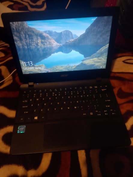 Acer Laptop photo 2