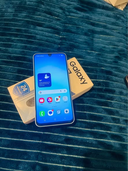 Samsung galaxy A17 photo 1
