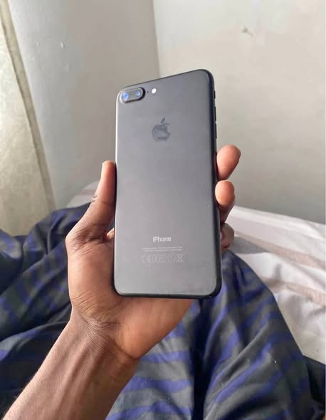 IPhone 7 Plus – 128GB photo 3