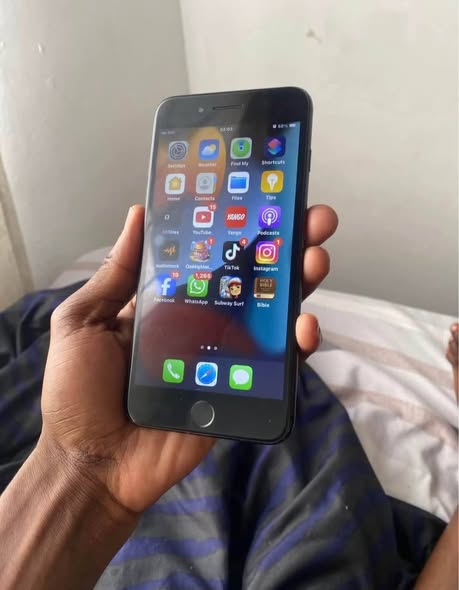 IPhone 7 Plus – 128GB photo 1